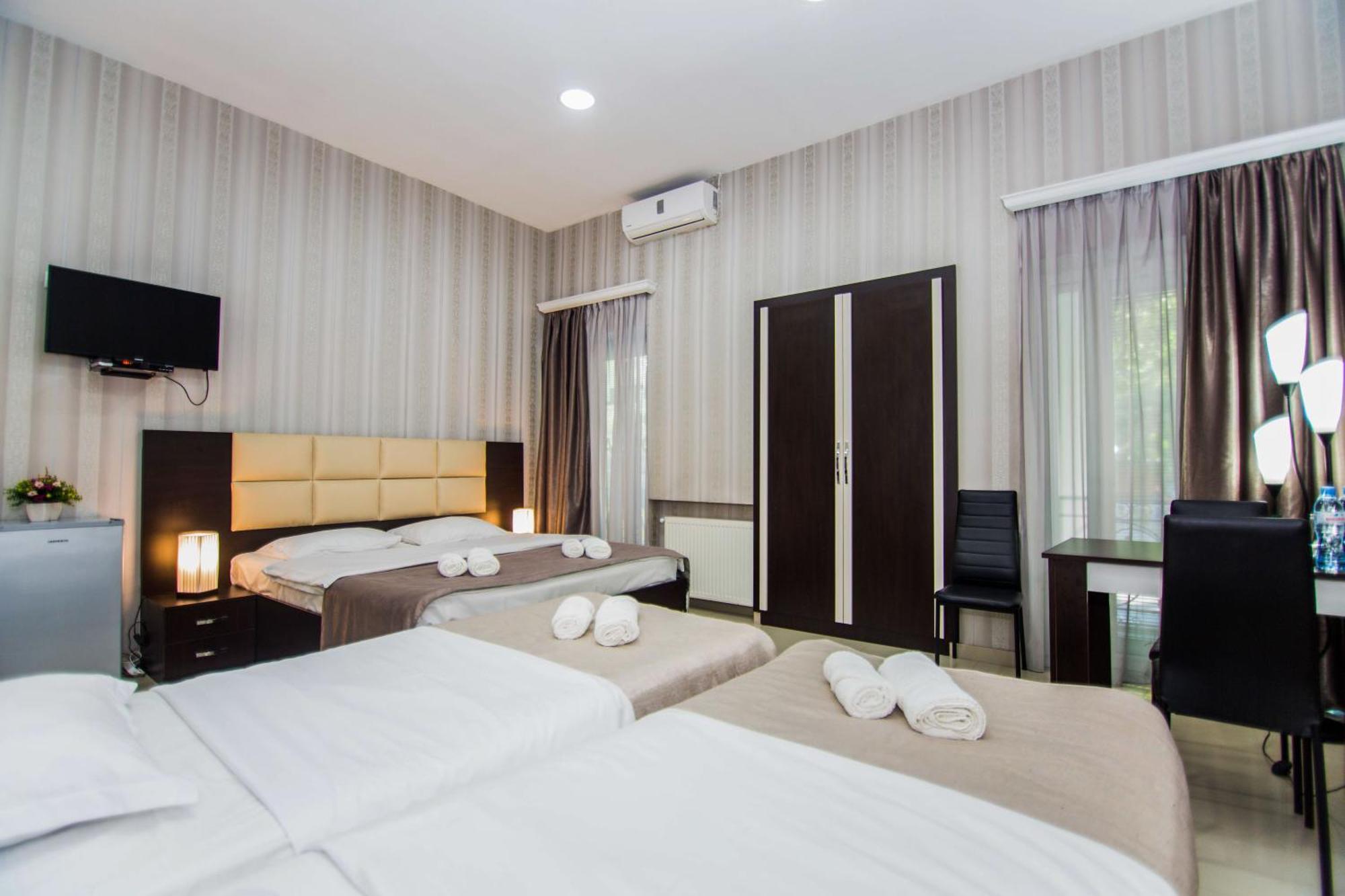 Hotel Care Inn Tbilisi Luaran gambar
