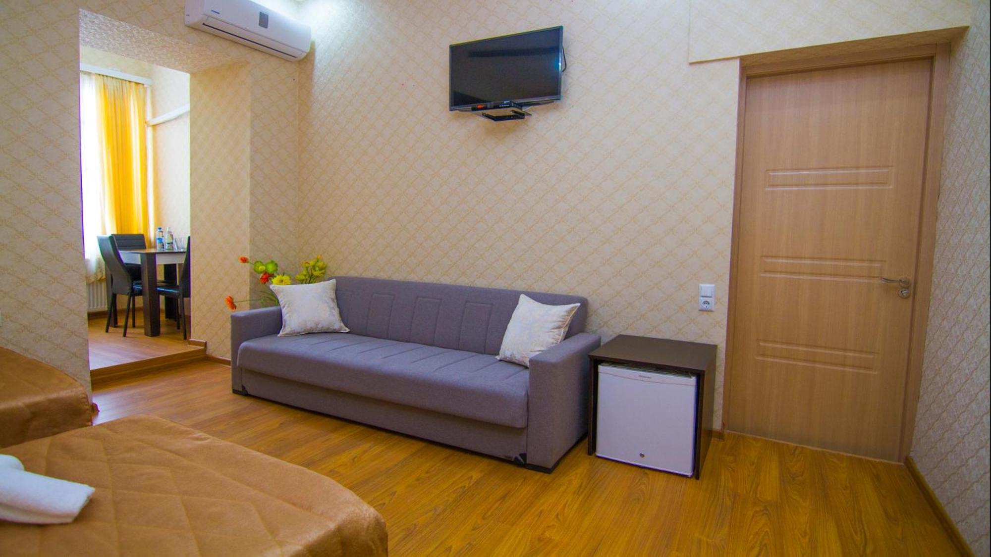 Hotel Care Inn Tbilisi Luaran gambar