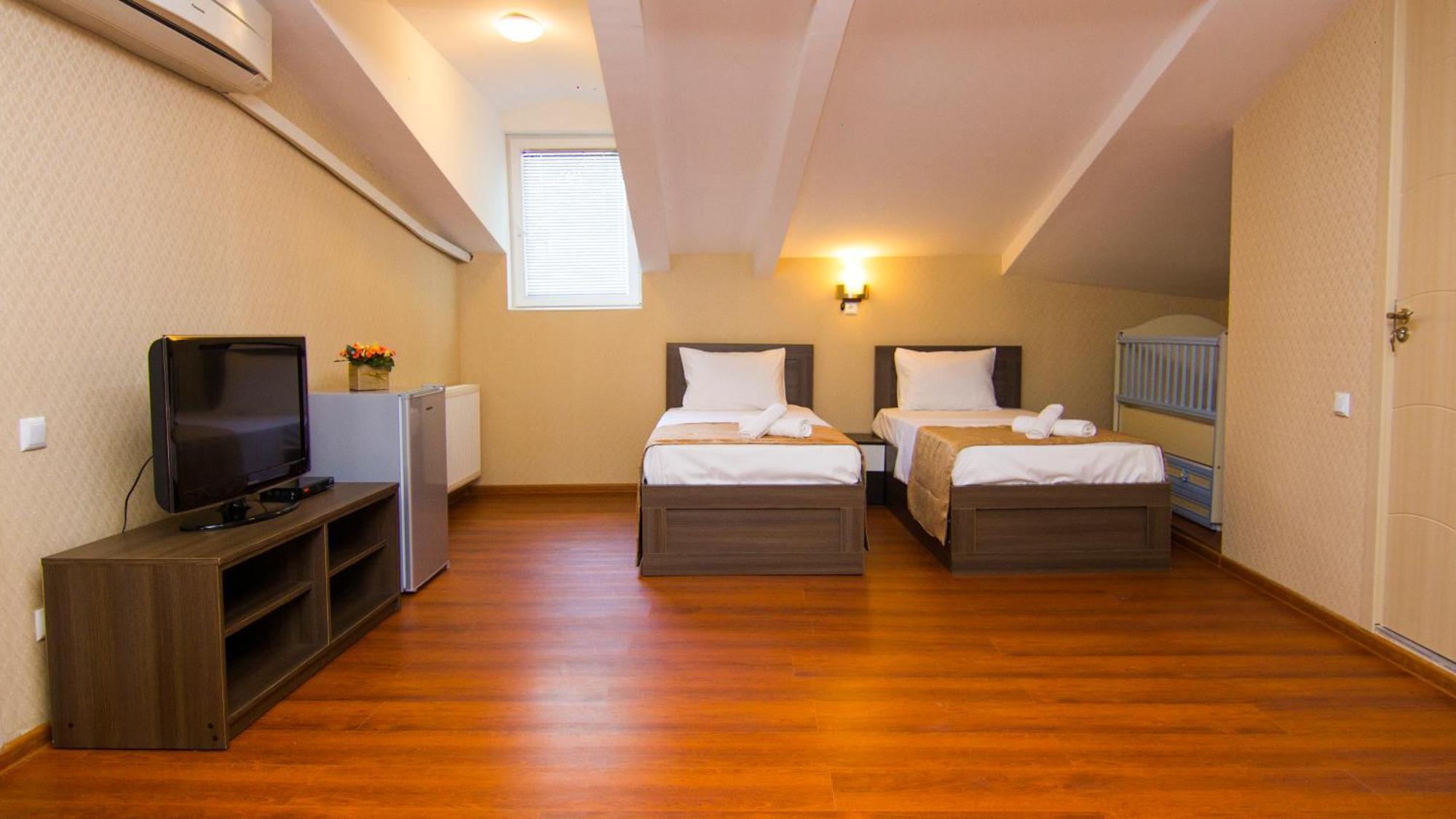 Hotel Care Inn Tbilisi Luaran gambar