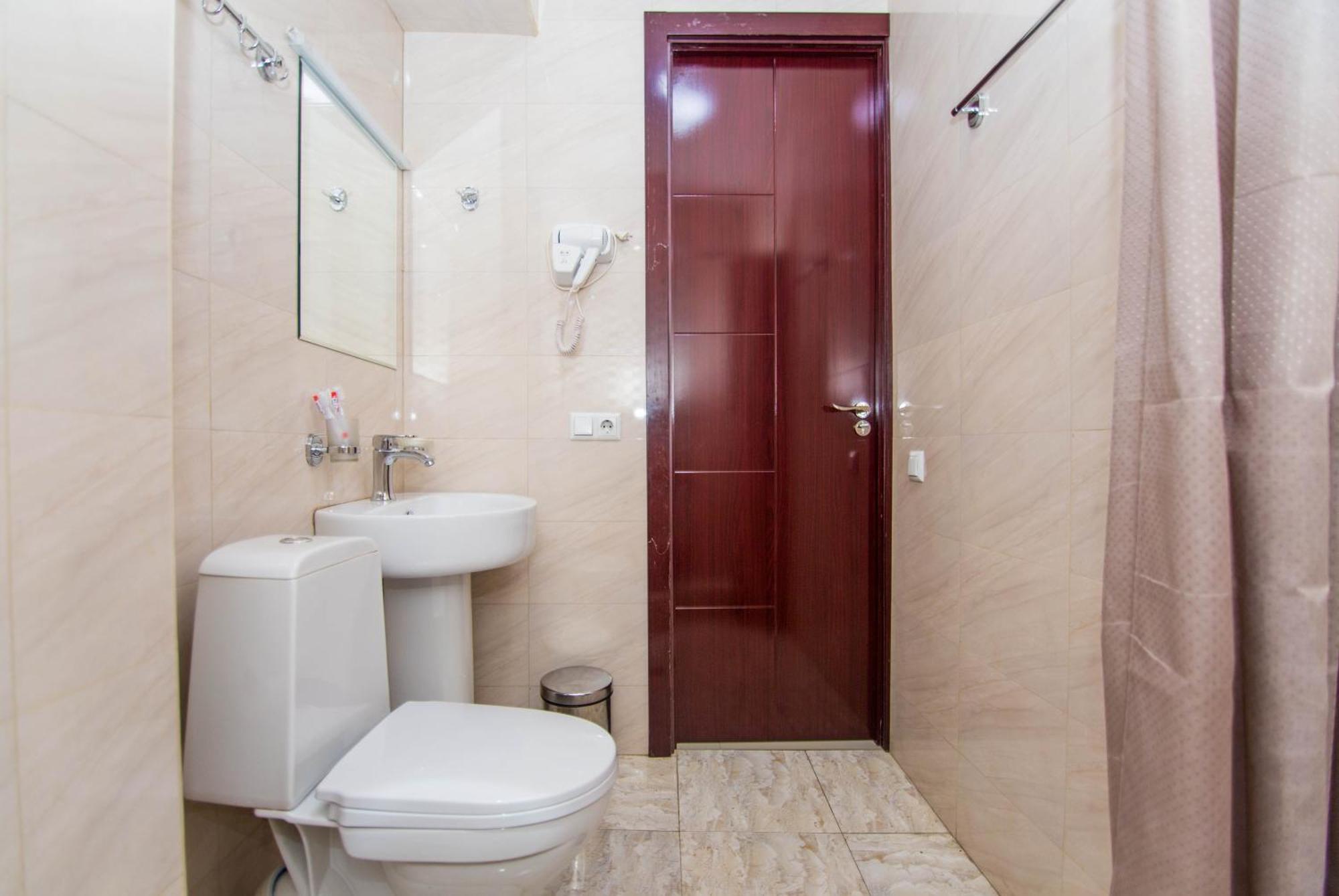 Hotel Care Inn Tbilisi Luaran gambar