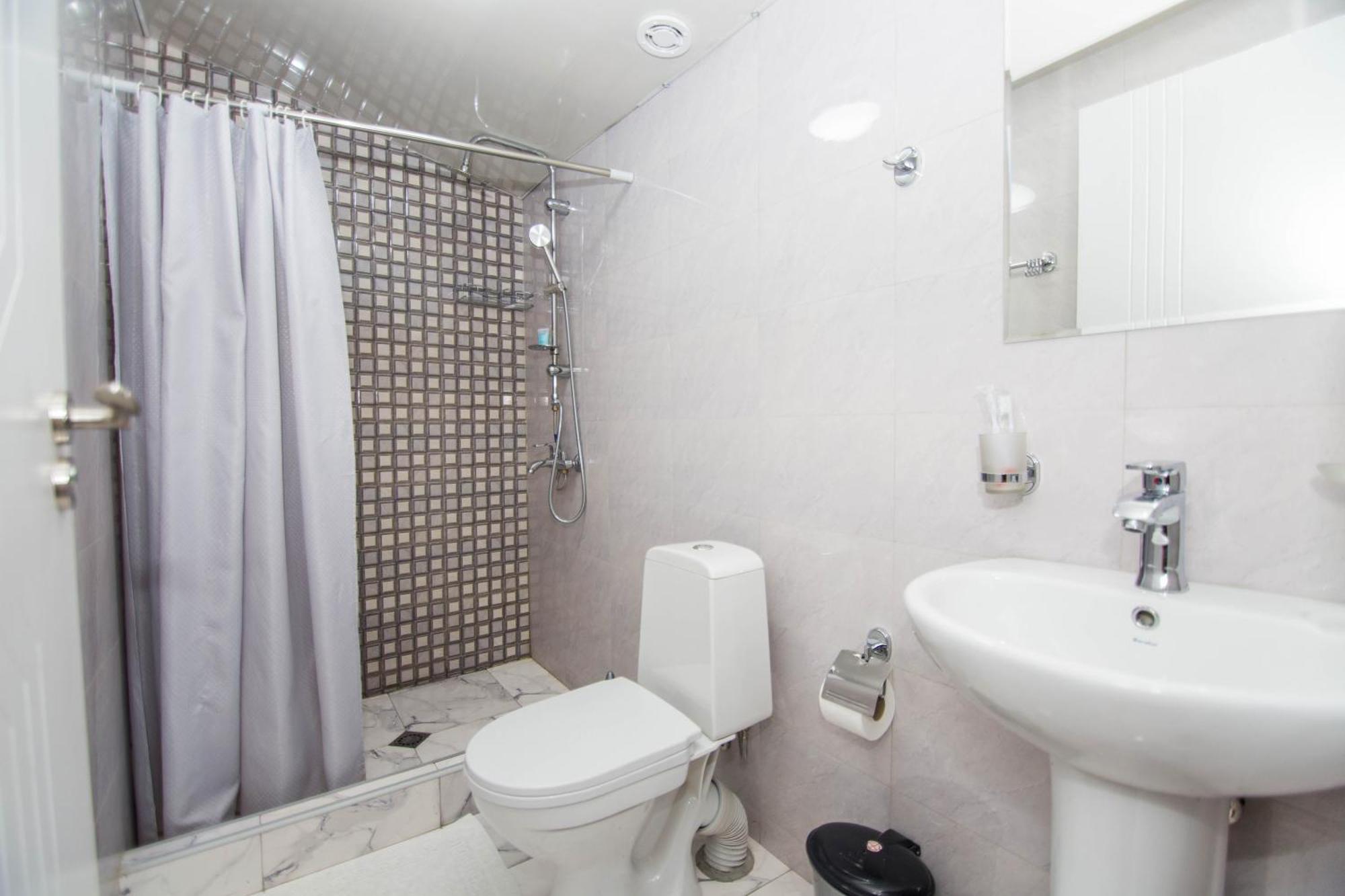 Hotel Care Inn Tbilisi Luaran gambar